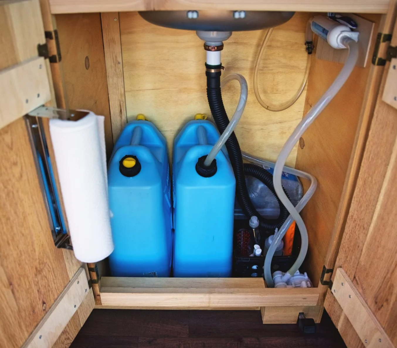 Why Built-In Water Systems Beat Jug Systems Every Time